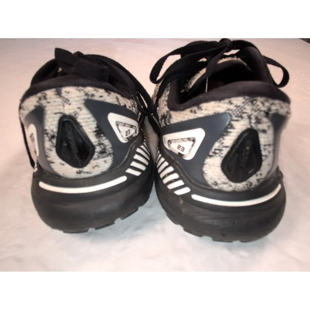 Brooks Adrenaline GTS 23 Women's Running Shoes Gray Black‎ Sneakers Size 9.5